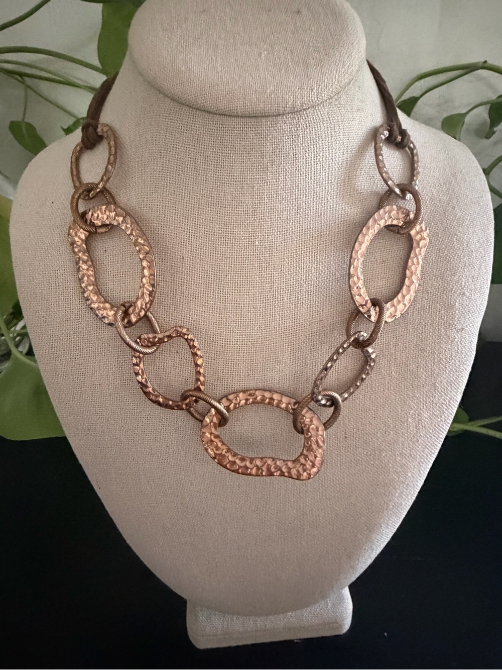 Vintage Rose Gold Hammered Oval Link Leather Cord Necklace